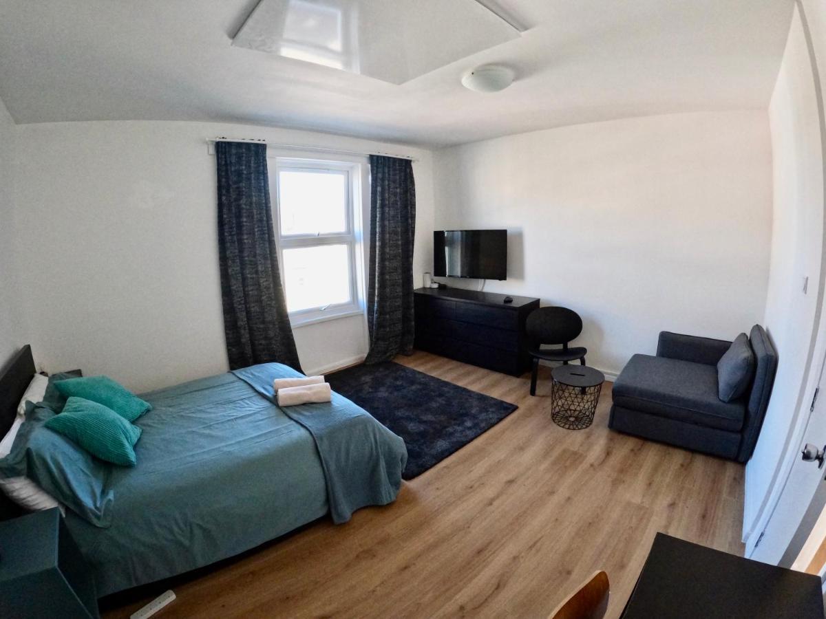 Lovely One Bedroom Flat London Eksteriør billede